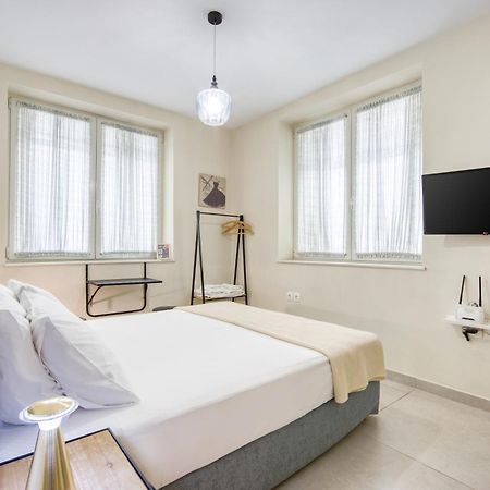 Bentzi...Boutique Apartment 1, Classic Double With Kitchenette, 2 Guests Афины Экстерьер фото