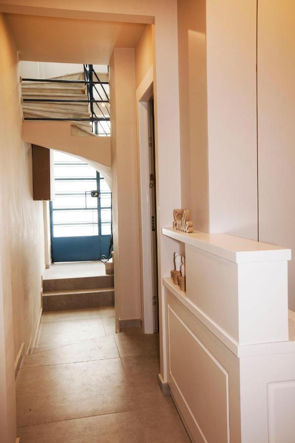 Bentzi...Boutique Apartment 1, Classic Double With Kitchenette, 2 Guests Афины Экстерьер фото