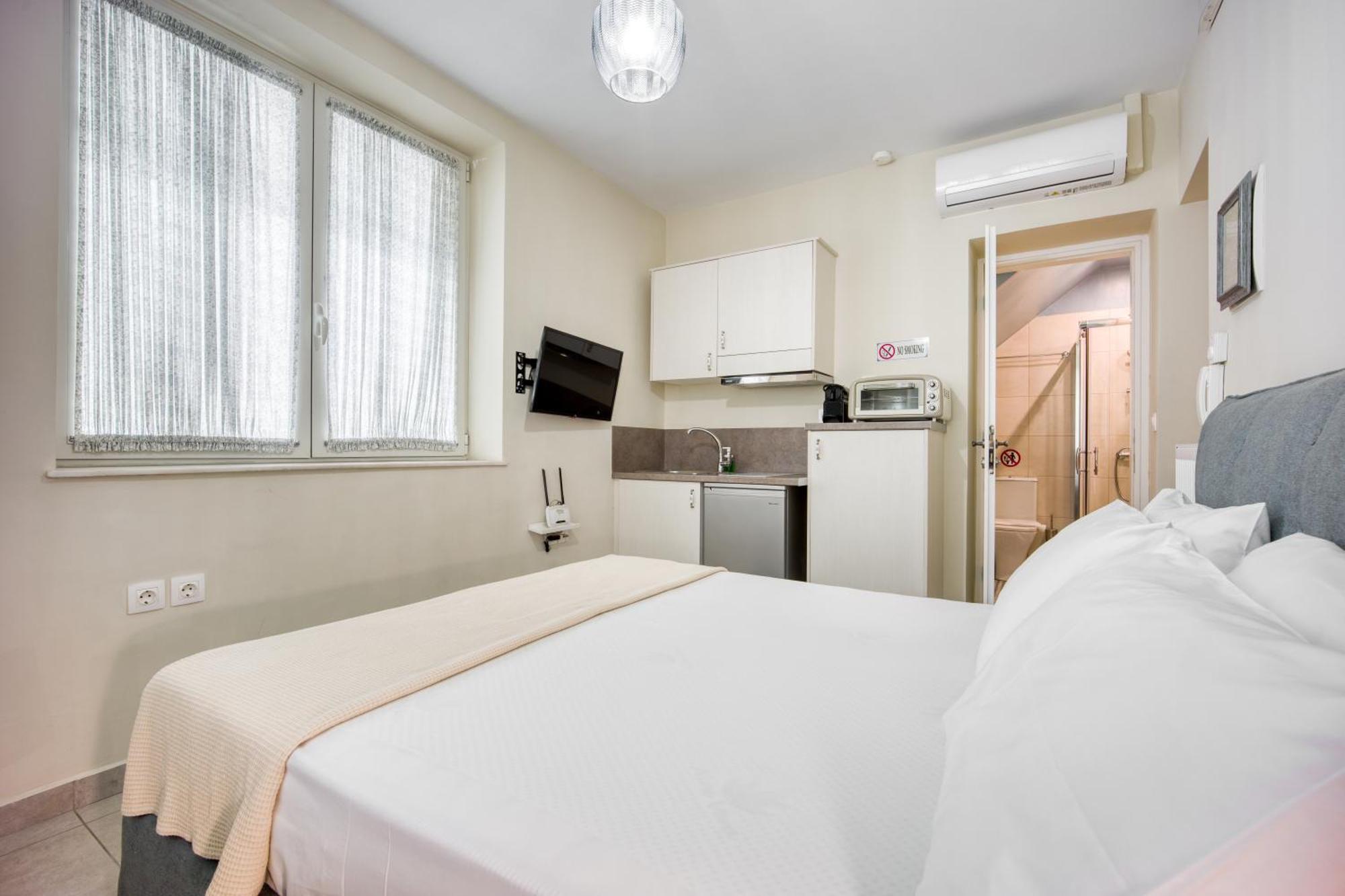 Bentzi...Boutique Apartment 1, Classic Double With Kitchenette, 2 Guests Афины Экстерьер фото